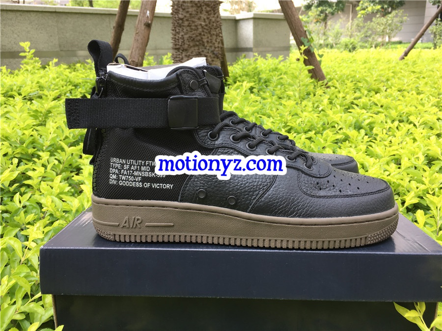 Nike Special Field Air Force 1 Mid Black